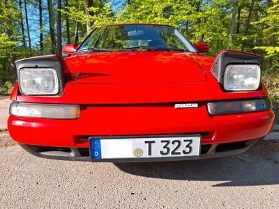 Second-hand Mazda 323F 88 CP (64 kW) 1993 Roșu Berlinǎ
