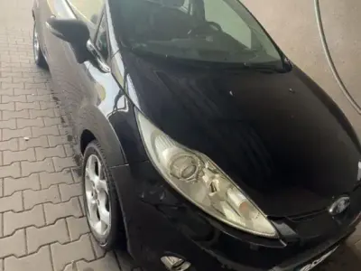Usata Ford Fiesta 82 CV (60 kW) 2009 Nero Utilitaria