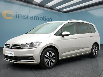 Gebraucht VW Touran 150 PS (110 kW) 2024 Silber Van / Kleinbus