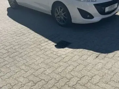 Używany Mazda 5 Sendo 150 KM (110 kW) 2015 Biały Minivan