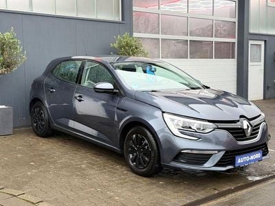 Gebraucht Renault Mégane IV Life 101 PS (74 kW) 2018 Blau Limousine