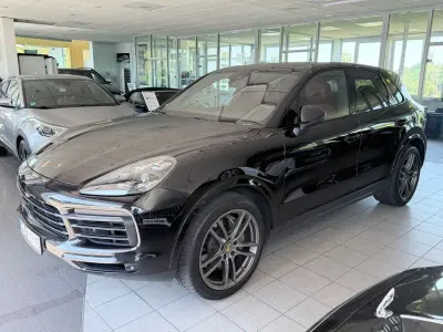 Gebraucht Porsche Cayenne Chrono 441 PS (324 kW) 2018 Schwarz SUV