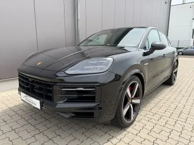 Gebraucht Porsche Cayenne S E-Hybrid 519 PS (381 kW) 2024 Schwarz SUV