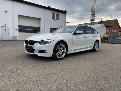 Weiß Gebraucht 2019 BMW 320 M Sport Kombi | 25.900 € (Fairer Preis)