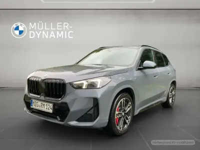 Gebraucht BMW X1 M Sport 163 PS (119 kW) 2025 Storm bay metallic SUV