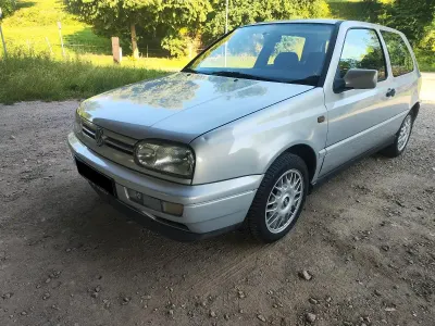 Gebraucht VW Golf III 90 PS (66 kW) 1995 Silber Limousine