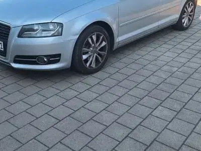 Gebraucht Audi A3 Attraction 105 PS (77 kW) 2011 Silber Kleinwagen