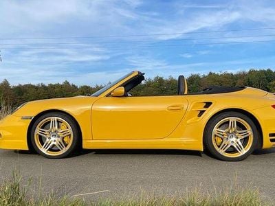 Usata Porsche 997 Turbo 480 CV (353 kW) 2007 Giallo Cabrio