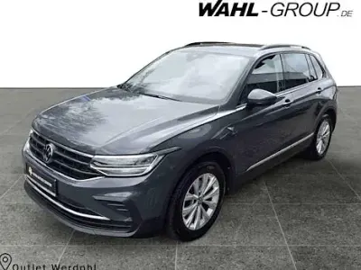 Second-hand VW Tiguan Life 150 CP (110 kW) 2024 Gri SUV