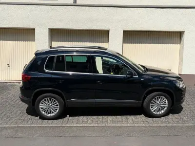 Gebraucht VW Tiguan LOUNGE 177 PS (130 kW) 2015 Schwarz SUV