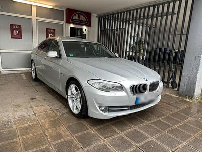 Gebraucht BMW 528 258 PS (189 kW) 2010 Silber Limousine