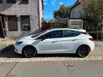 Gebraucht Opel Astra 136 PS (100 kW) 2019 Weiß Limousine