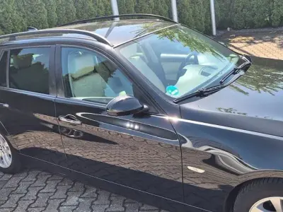 Gebraucht BMW 320 170 PS (125 kW) 2008 Schwarz Kombi