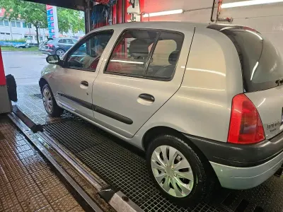 Brugt Renault Clio II 75 HK (55 kW) 1999 Hatchback