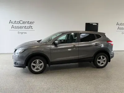 Gebraucht Nissan Qashqai Acenta 110 PS (80 kW) 2016 Grau SUV