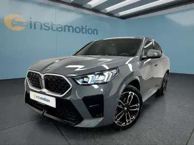 Gebraucht BMW X2 M Sport 163 PS (119 kW) 2025 Grün SUV