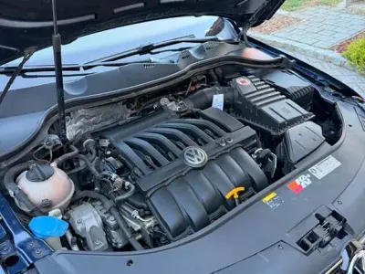 Gebraucht VW Passat Highline 299 PS (219 kW) 2013 Blau Kombi