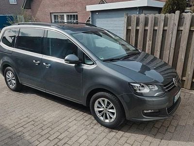 Gebraucht VW Sharan 150 PS (110 kW) 2020 Grau Van / Kleinbus