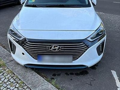 Gebraucht Hyundai Ioniq Premium 141 PS (103 kW) 2018 Weiß Kleinwagen