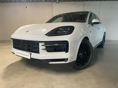 Gebraucht Porsche Cayenne E-Hybrid Coupe 470 PS (345 kW) 2025 Carraraweissmetallic SUV