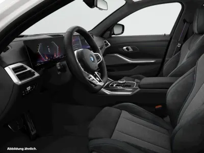 Gebraucht BMW 330e Comfort Edition 292 PS (214 kW) 2025 Mineralweiß metallic Kombi