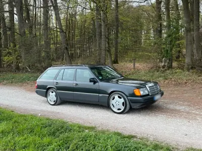 Usata Mercedes E230 132 CV (97 kW) 1991 Nero Station wagon