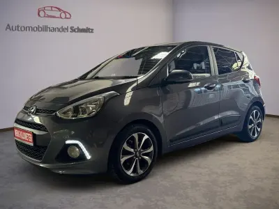 Gebraucht Hyundai i10 Passion 67 PS (49 kW) 2016 Grau Kleinwagen