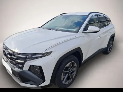 Neu Hyundai Tucson Trend 160 PS (117 kW) 2025 Weiß SUV