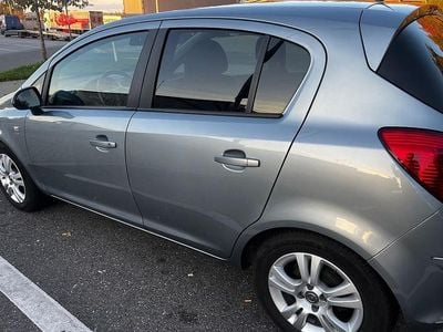 Grau Gebraucht 2011 Opel Corsa Satellite Limousine | 6.200 € (Fairer Preis)