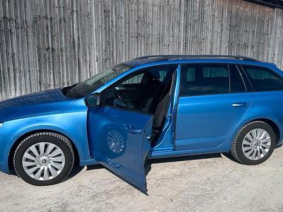 Gebraucht Skoda Octavia 150 PS (110 kW) 2016 Blau Kleinwagen