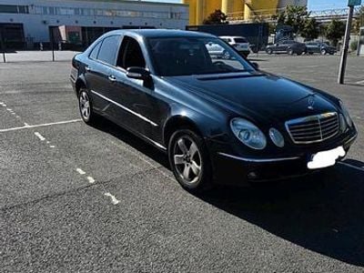 Mercedes E200