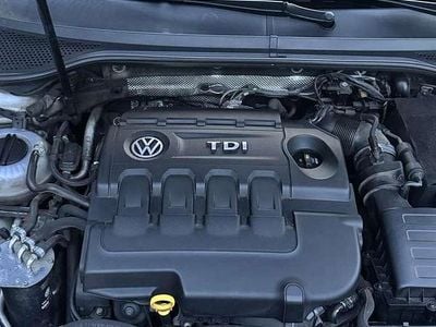 Gebraucht VW Passat Highline 190 PS (139 kW) 2015 Limousine