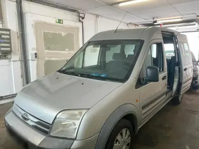 Gebraucht Ford Tourneo 110 PS (80 kW) 2008 Silber Kombi