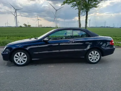 Gebraucht Mercedes CLK200 163 PS (119 kW) 2005 Blau Cabrio