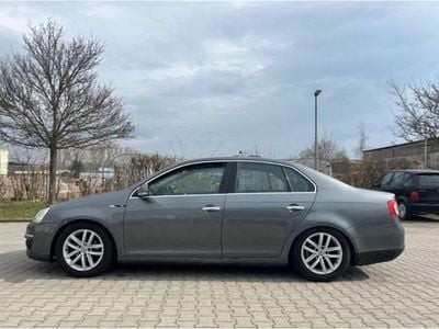 Second-hand VW Jetta Comfortline 116 CP (85 kW) 2006 Gri Berlinǎ