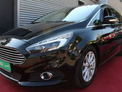 Gebraucht Ford S-MAX Titanium 150 PS (110 kW) 2017 Schwarz Van / Kleinbus