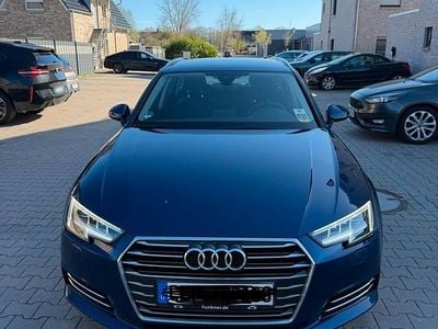 Gebraucht Audi A4 Comfort 190 PS (139 kW) 2016 Blau Kombi