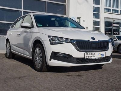 Gebraucht Skoda Scala Cool Plus 95 PS (69 kW) 2022 Weiß Kleinwagen