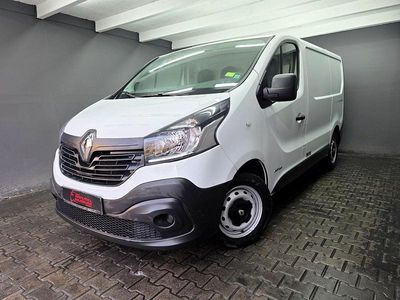 Gebraucht Renault Trafic 121 PS (88 kW) 2017 Weiß Van / Kleinbus
