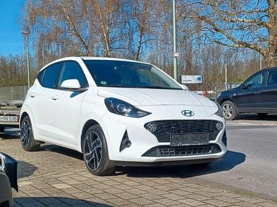 Gebraucht Hyundai i10 Edition 30+ 67 PS (49 kW) 2021 Weiß Kleinwagen