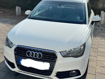 Gebraucht Audi A1 Design 105 PS (77 kW) 2010 Weiß Kleinwagen