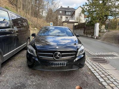 Gebraucht Mercedes A180 122 PS (89 kW) 2014 Kleinwagen