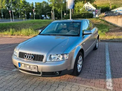 Gebraucht Audi A4 130 PS (95 kW) 2002 Gold Limousine