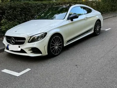 Gebraucht Mercedes C300 245 PS (180 kW) 2020 Weiß Coupé