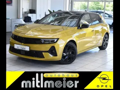 Gebraucht Opel Astra 181 PS (133 kW) 2023 Kult gelb met. Kleinwagen