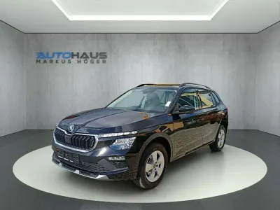 Neu Skoda Kamiq 116 PS (85 kW) 2025 Schwarzmagic perleffekt SUV