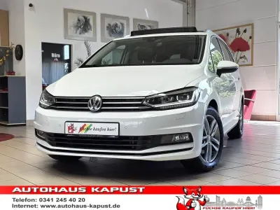 Gebraucht VW Touran Sound 150 PS (110 kW) 2017 Pure white Van / Kleinbus