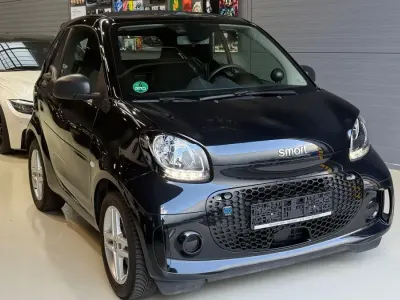Gebraucht Smart ForTwo Coupé 41 kW (56 PS) 2022 Schwarz Cabrio