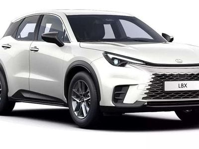 Neu Lexus LBX 136 PS (100 kW) 2026 Titaniumweiss metallic SUV