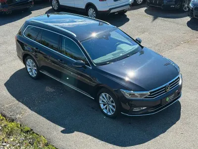 Gebraucht VW Passat 150 PS (110 kW) 2023 Deep black perleffekt Kombi